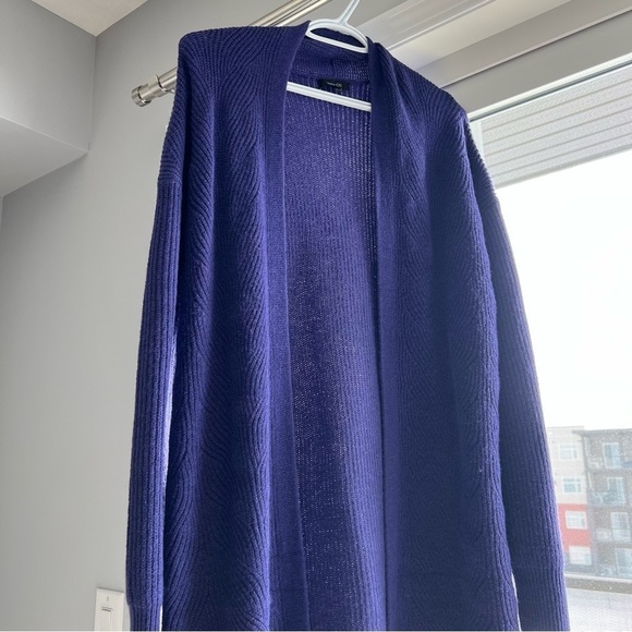 Nwot RW&Co knitted soft and cozy sweater, eggplant color,
Size Small - Picture 3 of 12